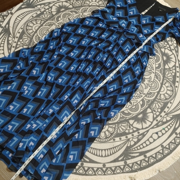 CLUB Monaco Gostanzah Dress Size 4 - Picture 9 of 12